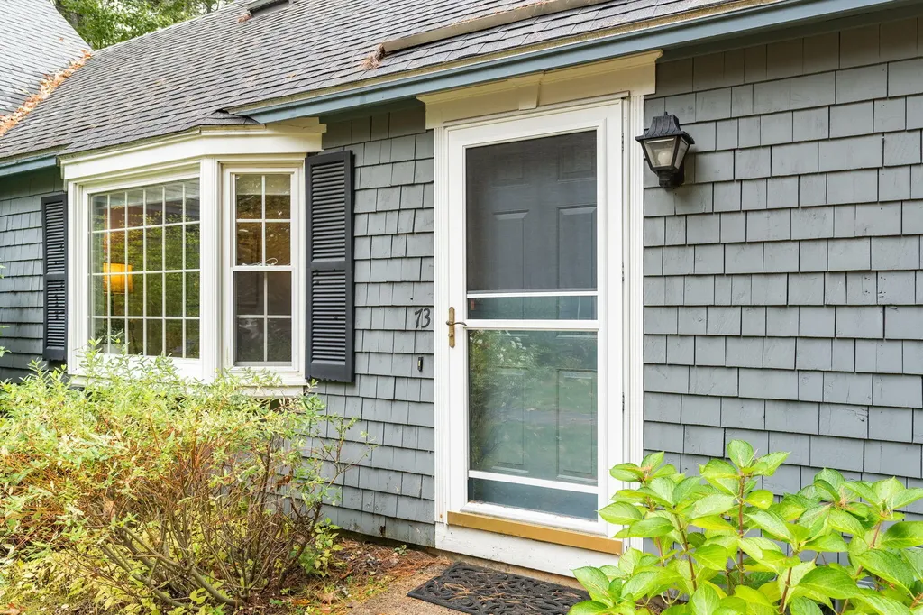 73 Ward Circle Brunswick ME 04011