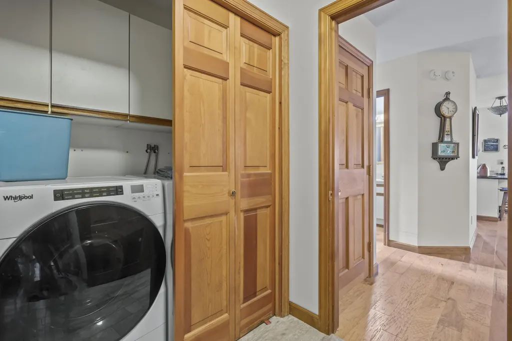83 Bunting Lane Poland ME 04274