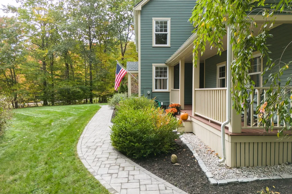 37 Newell Ridge Road Cumberland ME 04021