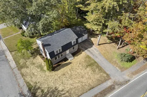 30 Baribeau Drive Brunswick ME 04011