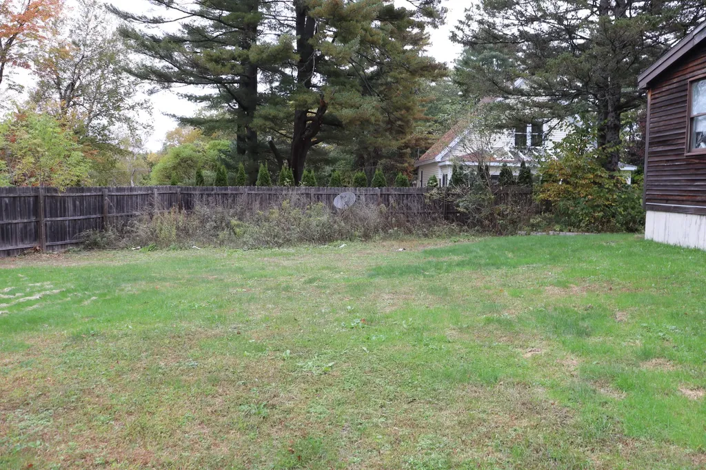38 Carver Road Hampden ME 04444