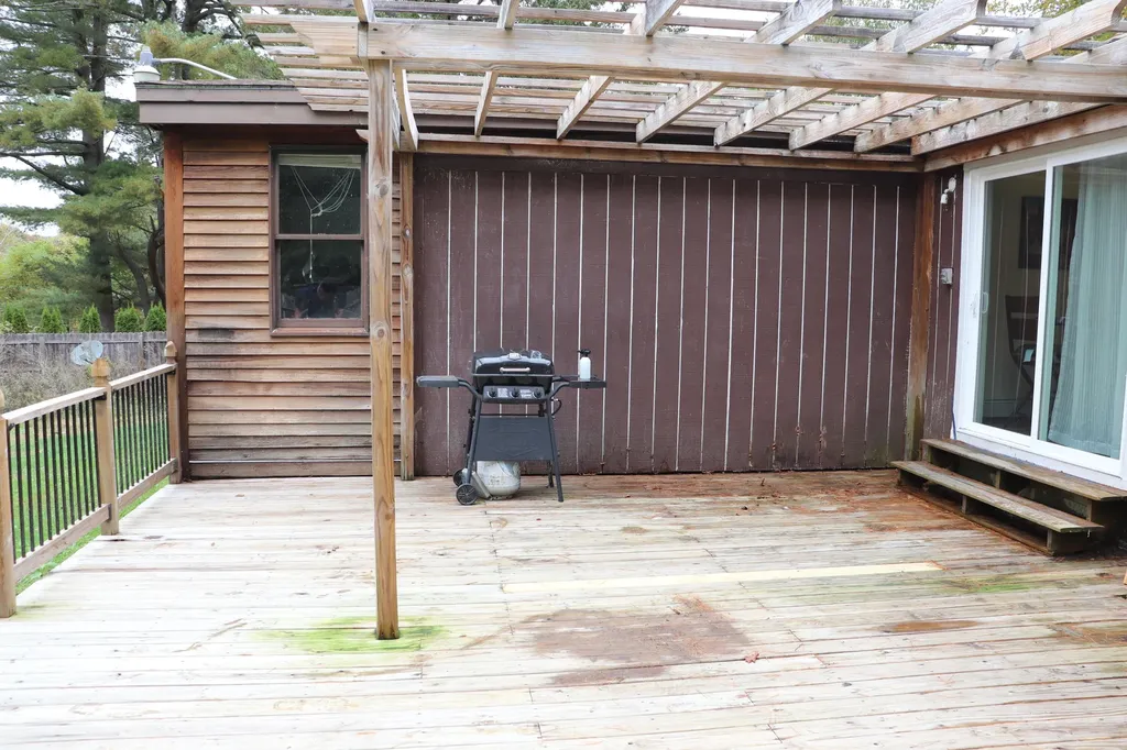 38 Carver Road Hampden ME 04444