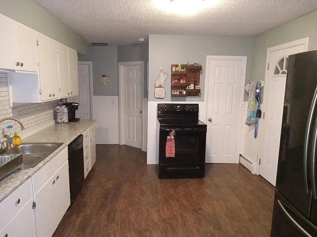 38 Carver Road Hampden ME 04444
