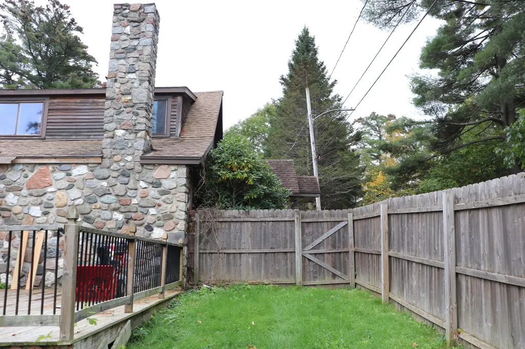 38 Carver Road Hampden ME 04444