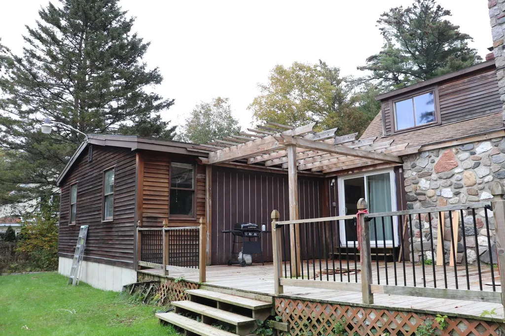 38 Carver Road Hampden ME 04444