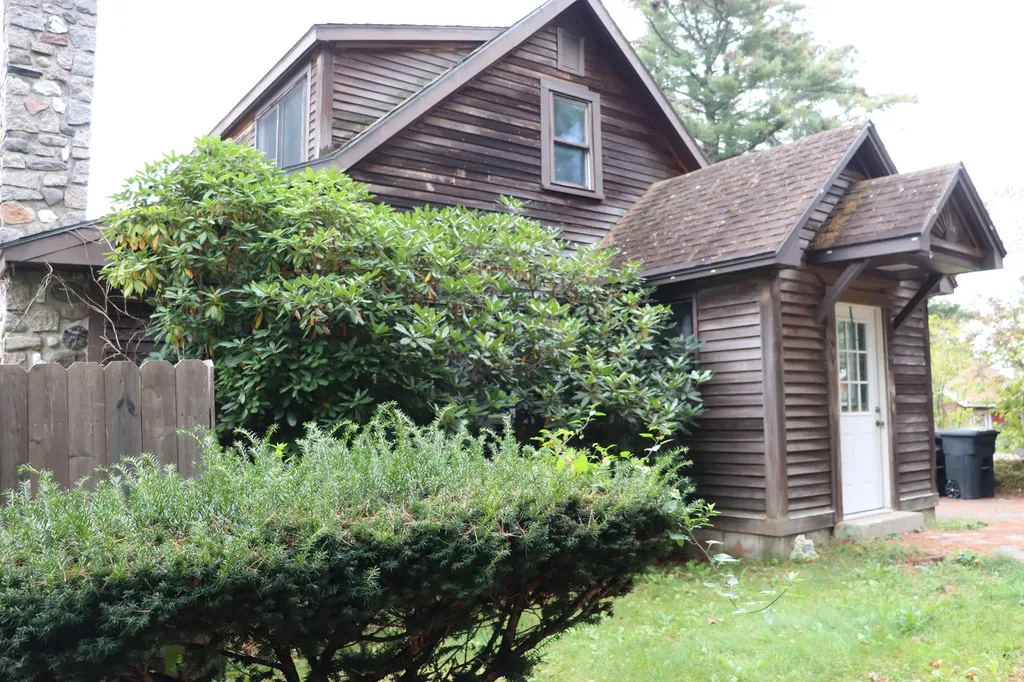 38 Carver Road Hampden ME 04444