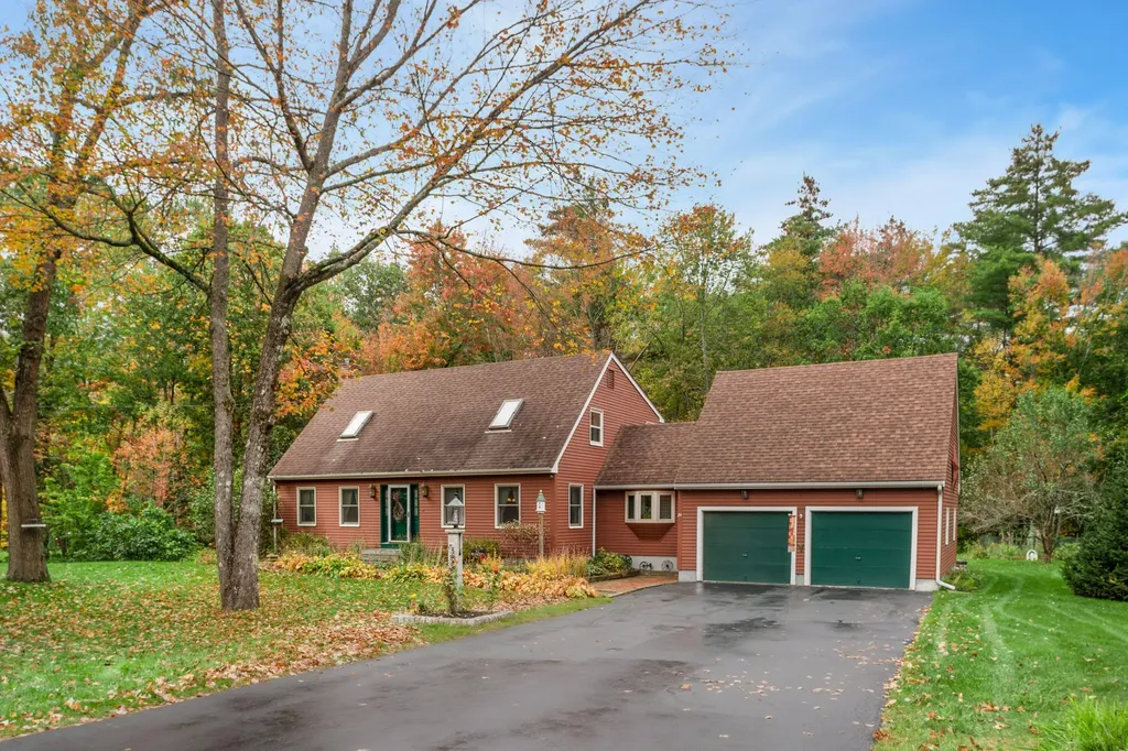24 Heron Cove Road Eliot ME 03903