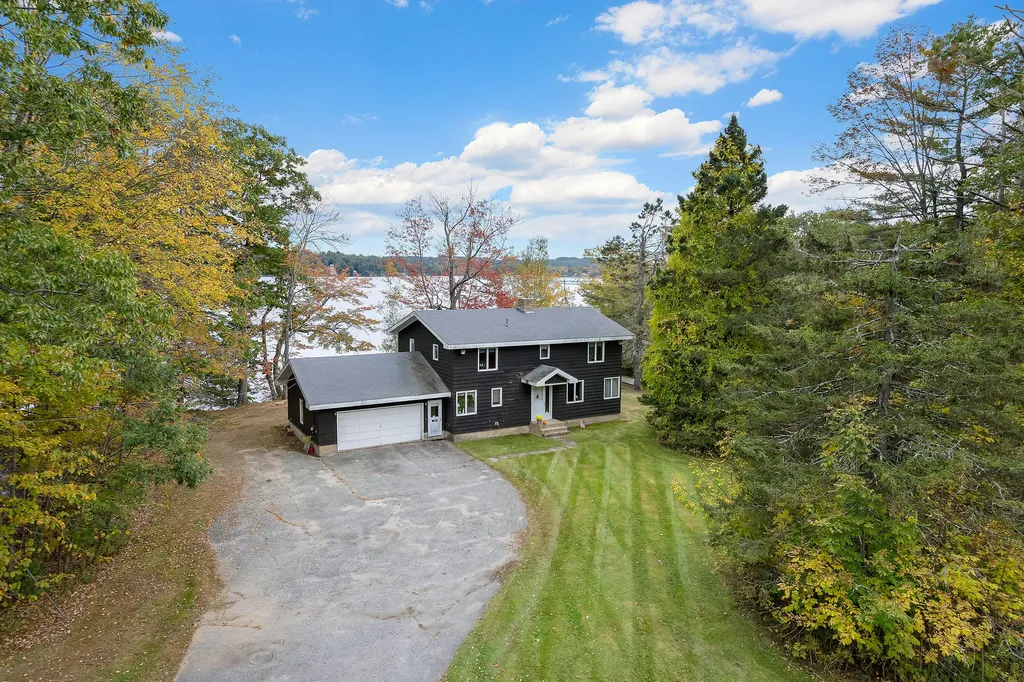 751 Garfield Road Auburn ME 04210