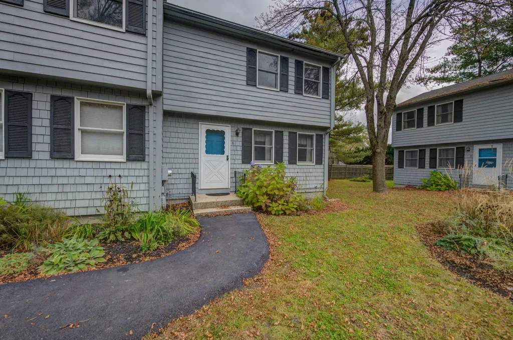 8 Pine Ledge Terrace Portland ME 04103