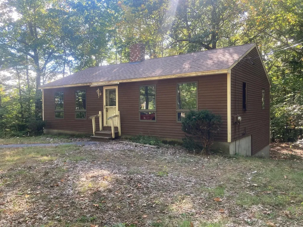 114 King Hill Road Naples ME 04055