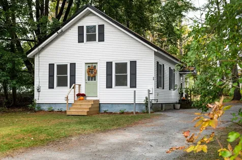 20 Abbott Street Old Town ME 04468