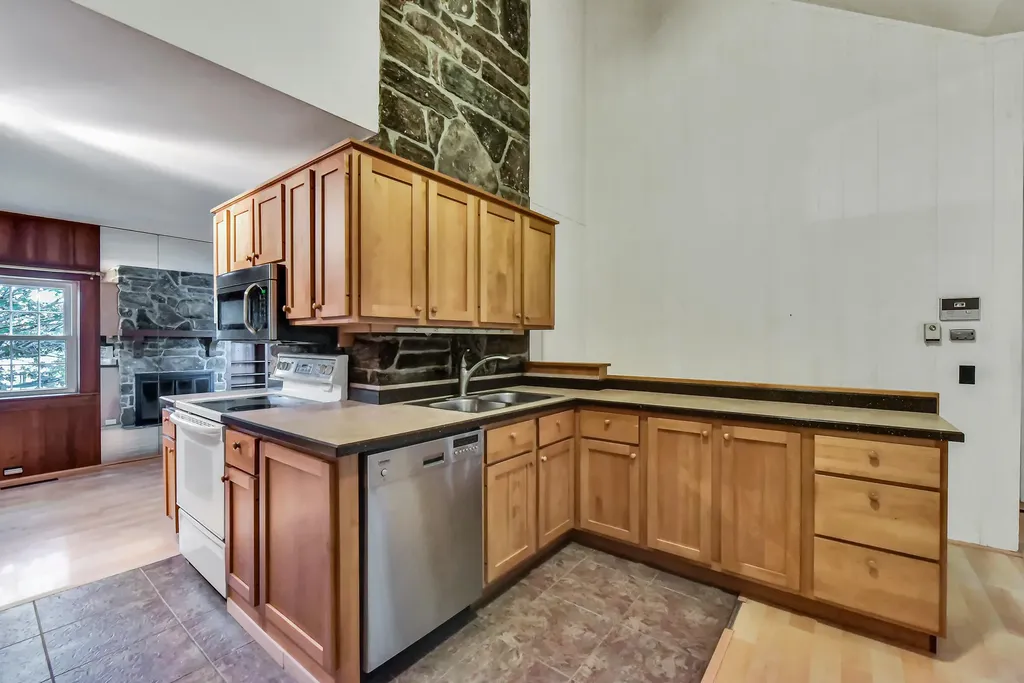 43 Winthrop Street Hallowell ME 04347