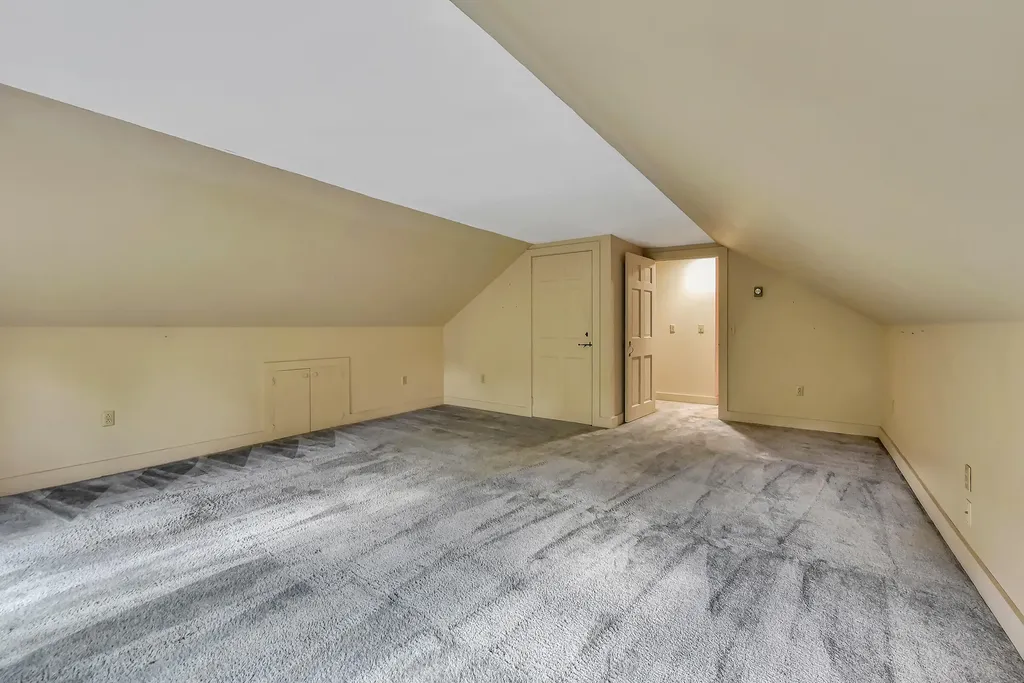 43 Winthrop Street Hallowell ME 04347