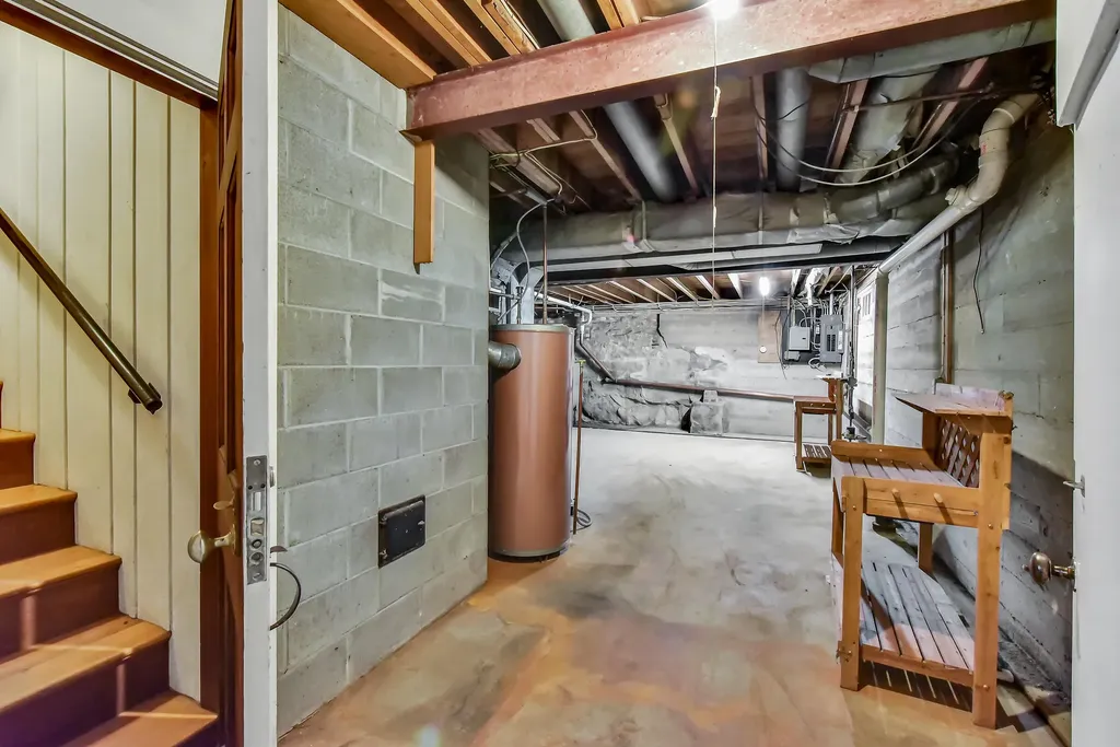 43 Winthrop Street Hallowell ME 04347
