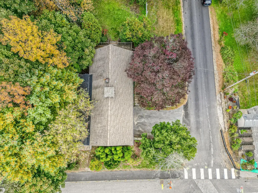 43 Winthrop Street Hallowell ME 04347