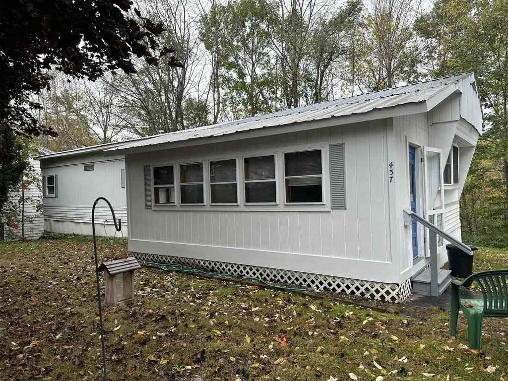 437 Maple Street Rumford ME 04276