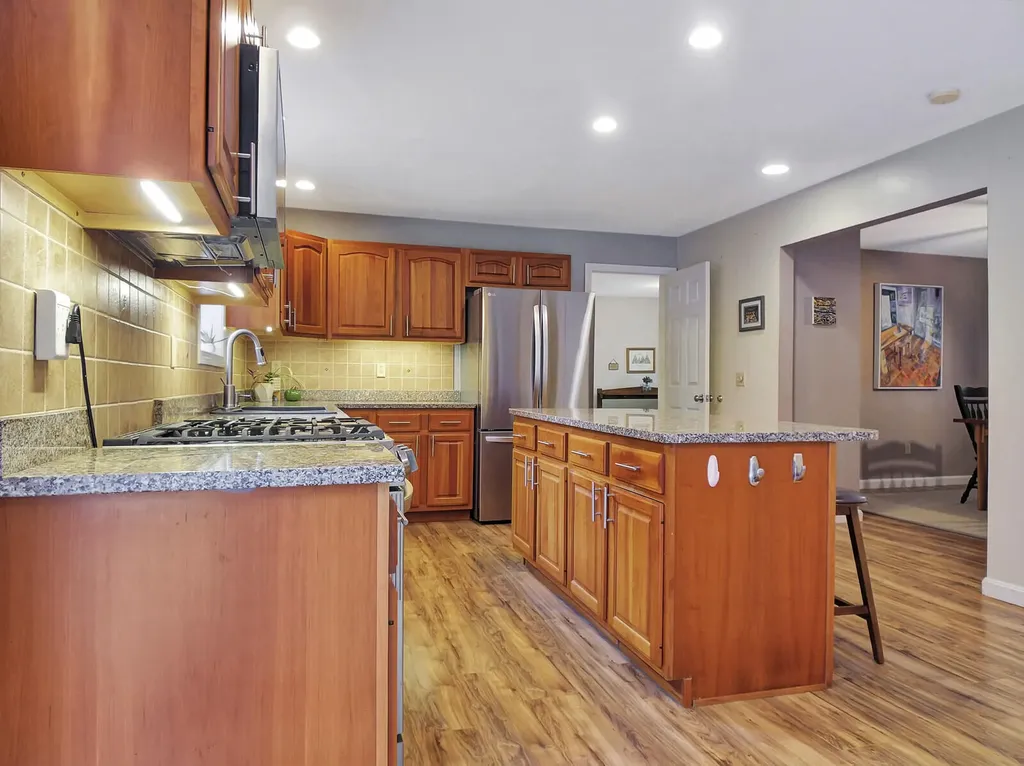 8 Wedgewood Drive Oakland ME 04963