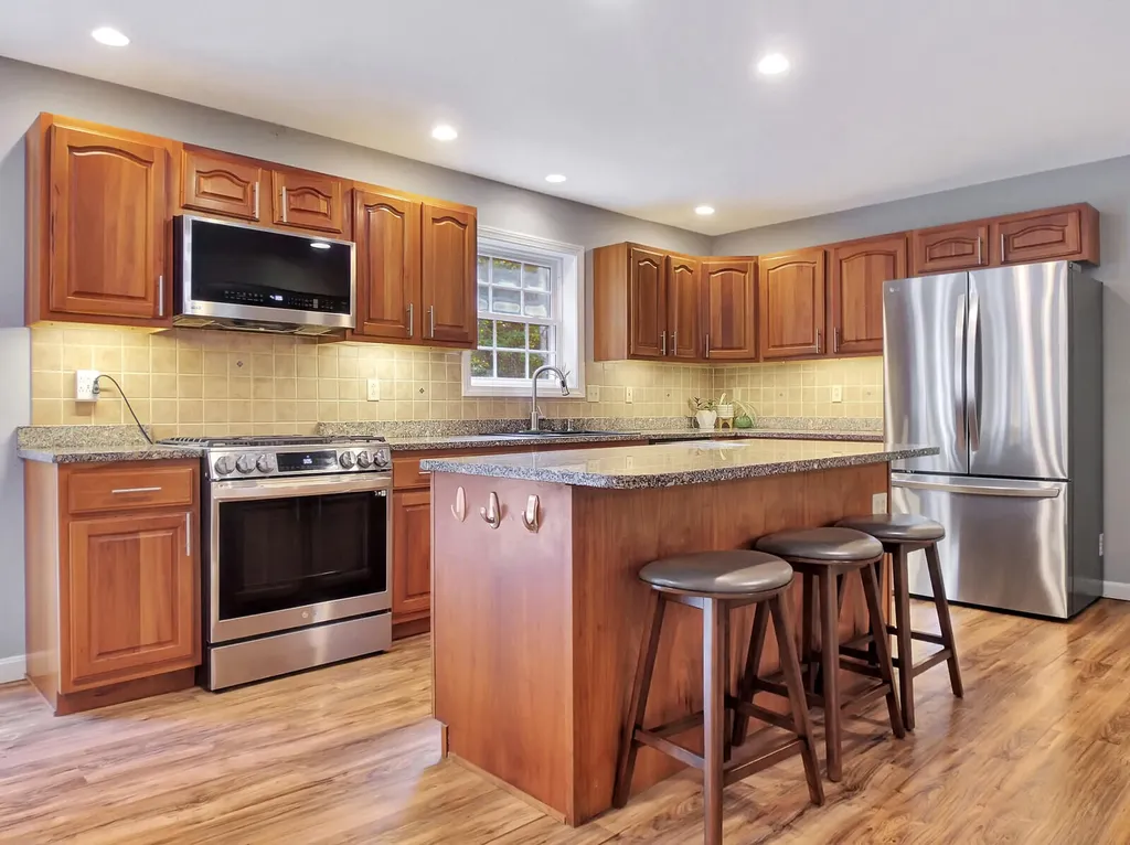 8 Wedgewood Drive Oakland ME 04963