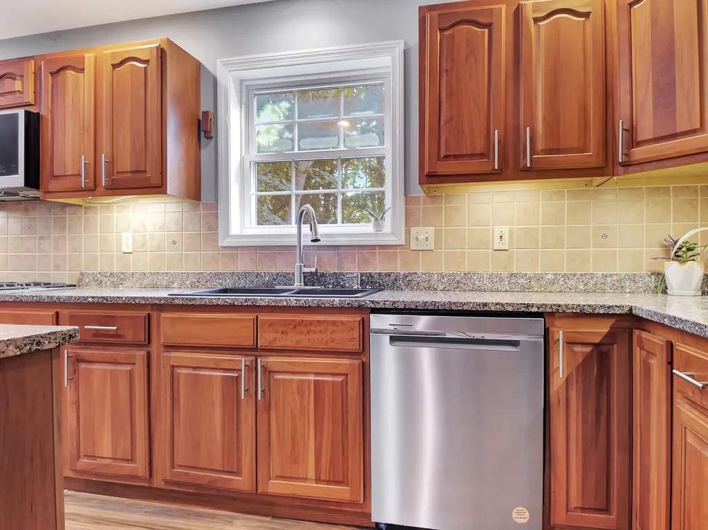 8 Wedgewood Drive Oakland ME 04963