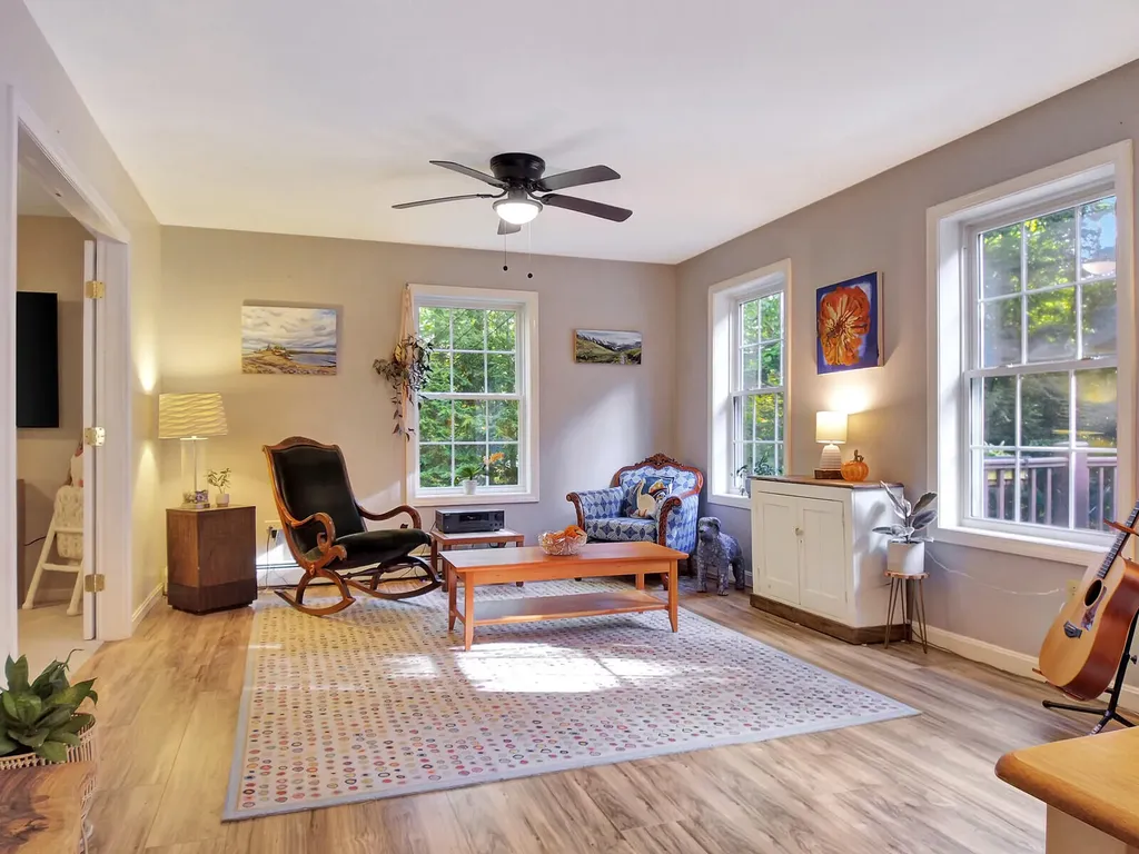 8 Wedgewood Drive Oakland ME 04963
