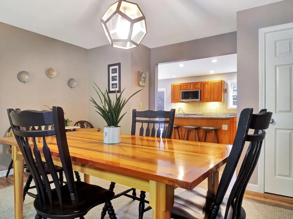 8 Wedgewood Drive Oakland ME 04963