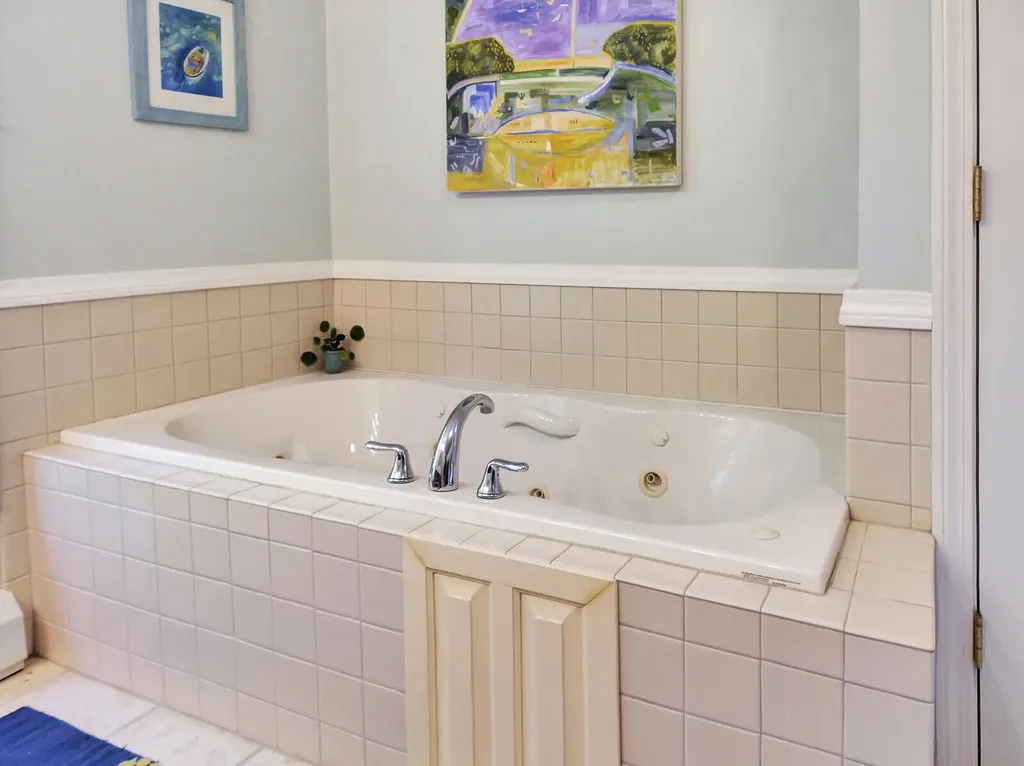 8 Wedgewood Drive Oakland ME 04963
