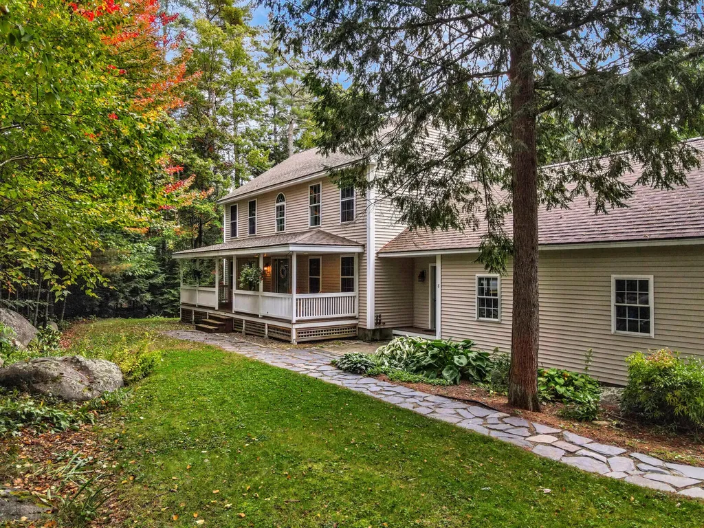 8 Wedgewood Drive Oakland ME 04963