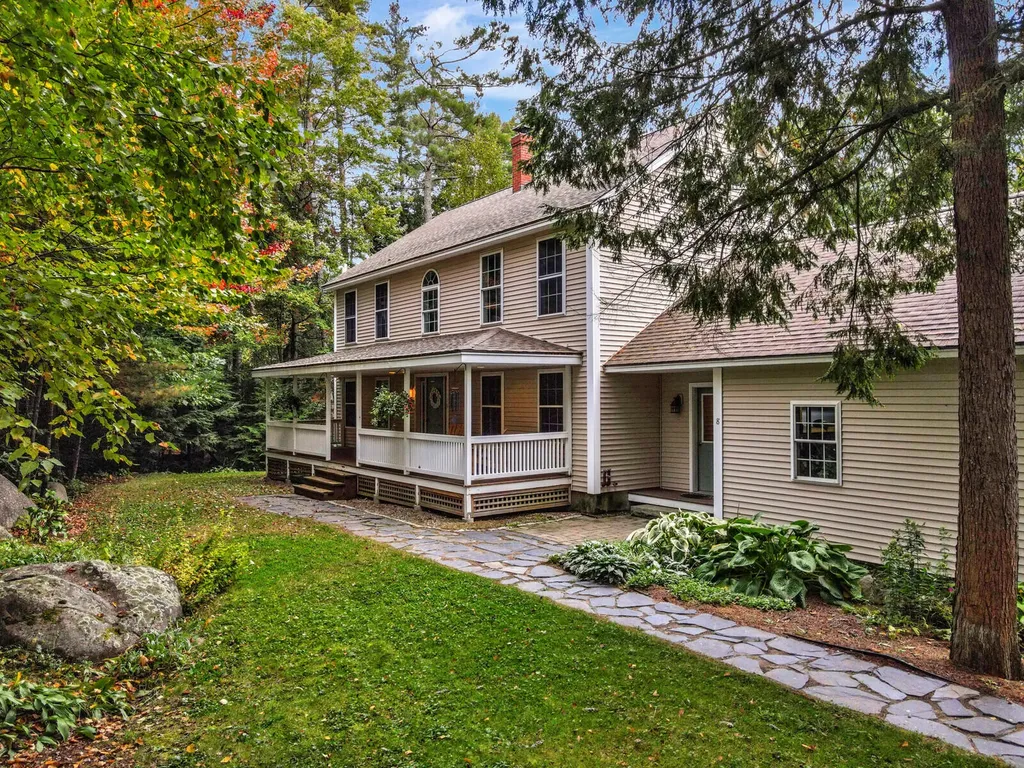 8 Wedgewood Drive Oakland ME 04963
