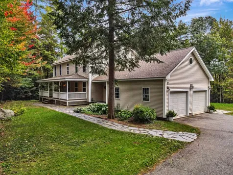 8 Wedgewood Drive Oakland ME 04963