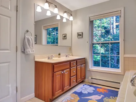 8 Wedgewood Drive Oakland ME 04963