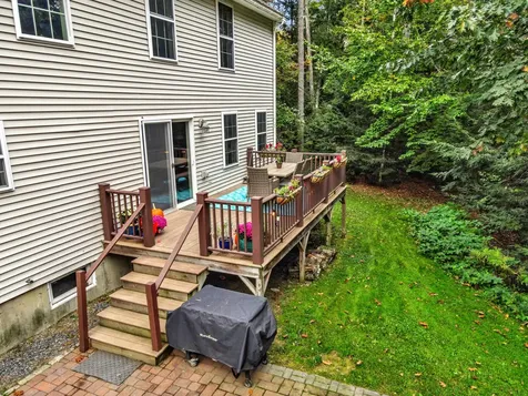 8 Wedgewood Drive Oakland ME 04963