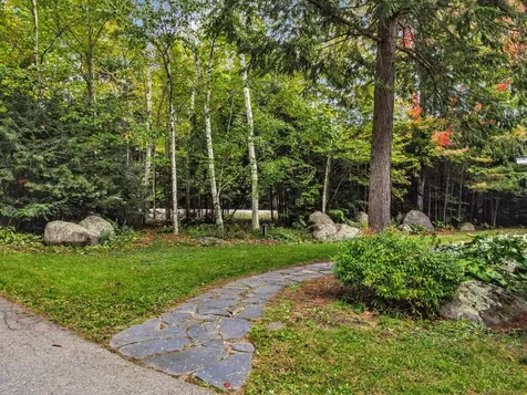 8 Wedgewood Drive Oakland ME 04963
