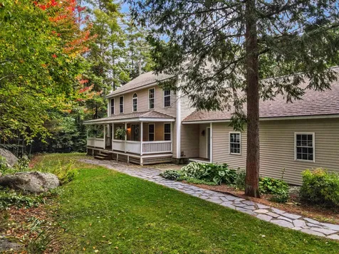 8 Wedgewood Drive Oakland ME 04963