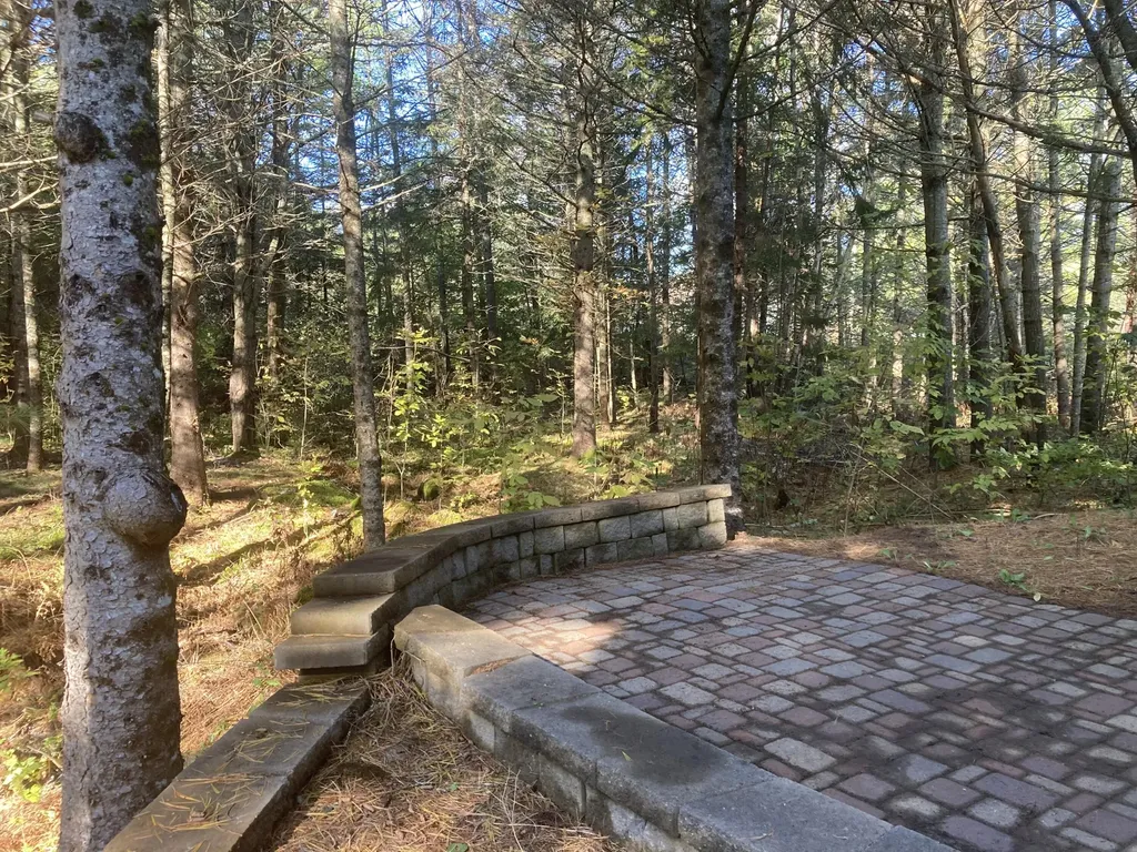 2379 Us Highway 1 Sullivan ME 04664