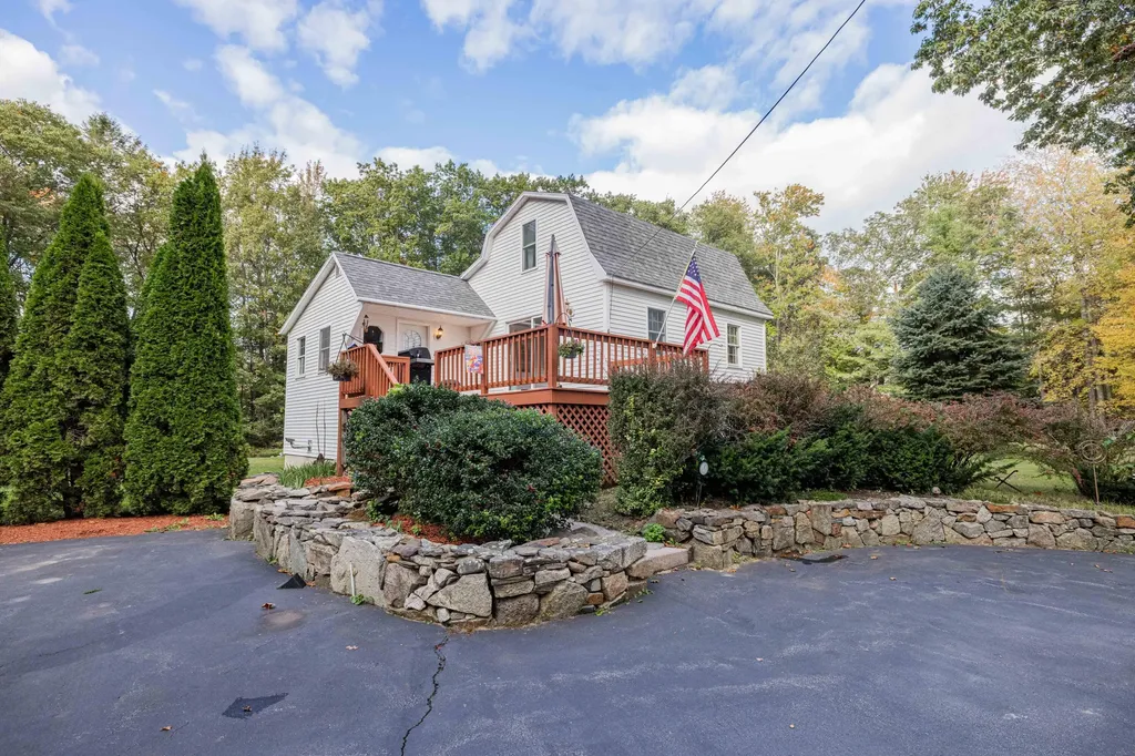 43 Hubbard Lane Wells ME 04090