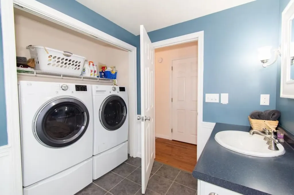 4 Winding Brook Lane Saco ME 04072