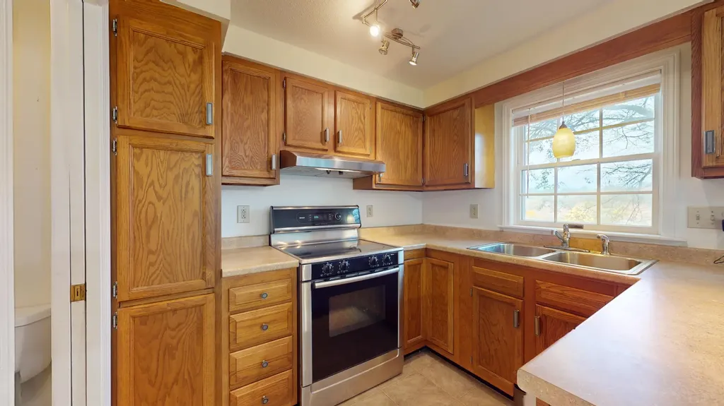 24 Wellington Court Auburn ME 04210