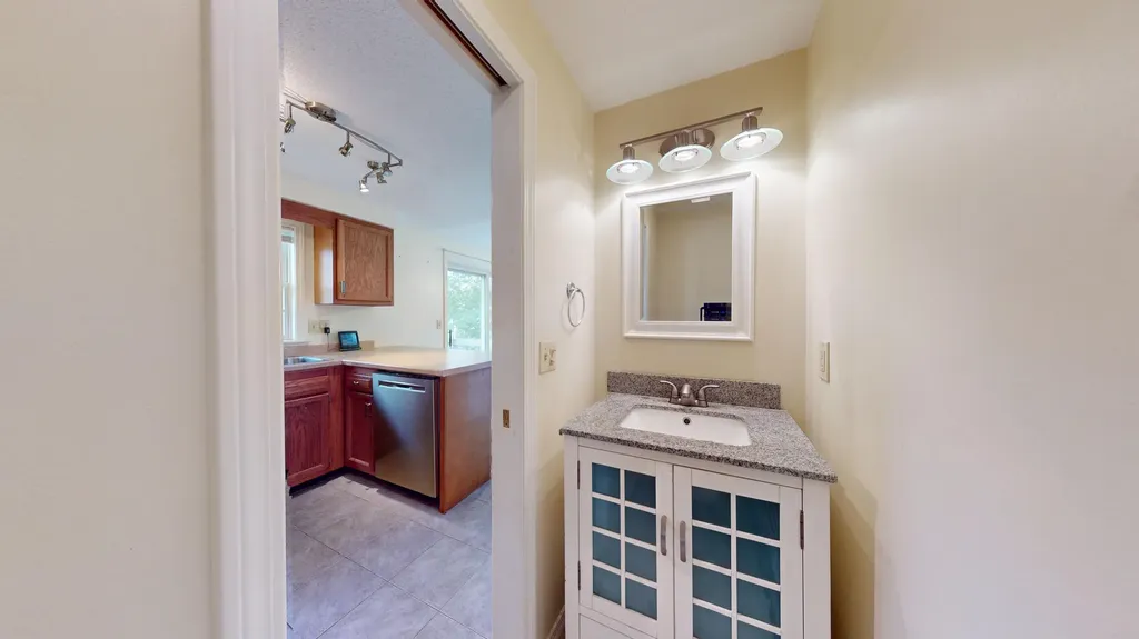 24 Wellington Court Auburn ME 04210