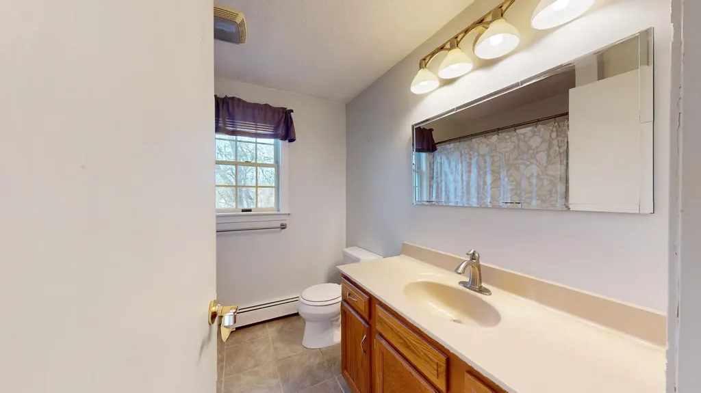 24 Wellington Court Auburn ME 04210
