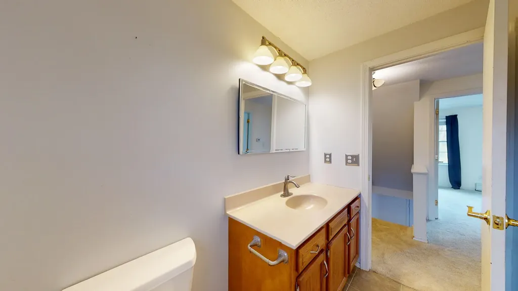 24 Wellington Court Auburn ME 04210