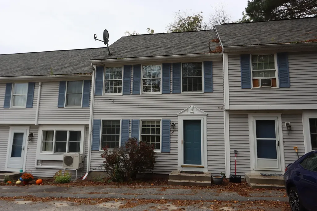 24 Wellington Court Auburn ME 04210