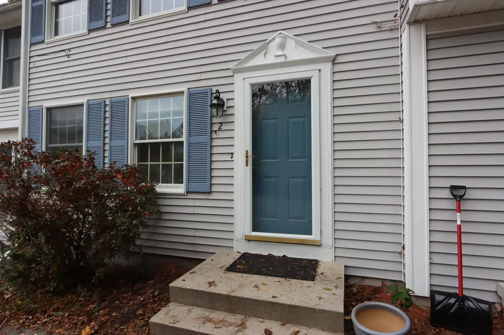24 Wellington Court Auburn ME 04210