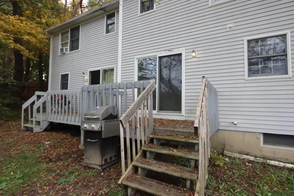 24 Wellington Court Auburn ME 04210