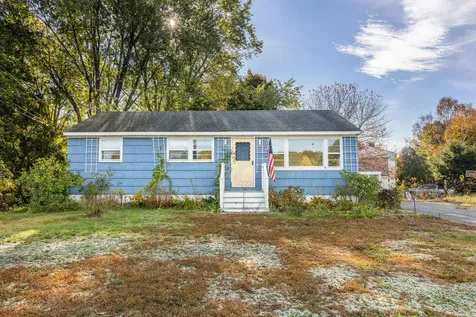 110 Fowler Road Cape Elizabeth ME 04107