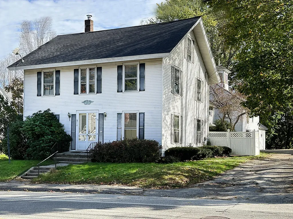 210 Brunswick Avenue Gardiner ME 04345