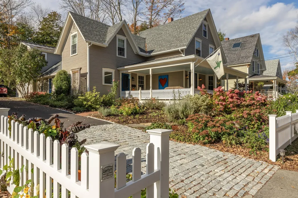 95 Bay View Street Camden ME 04843