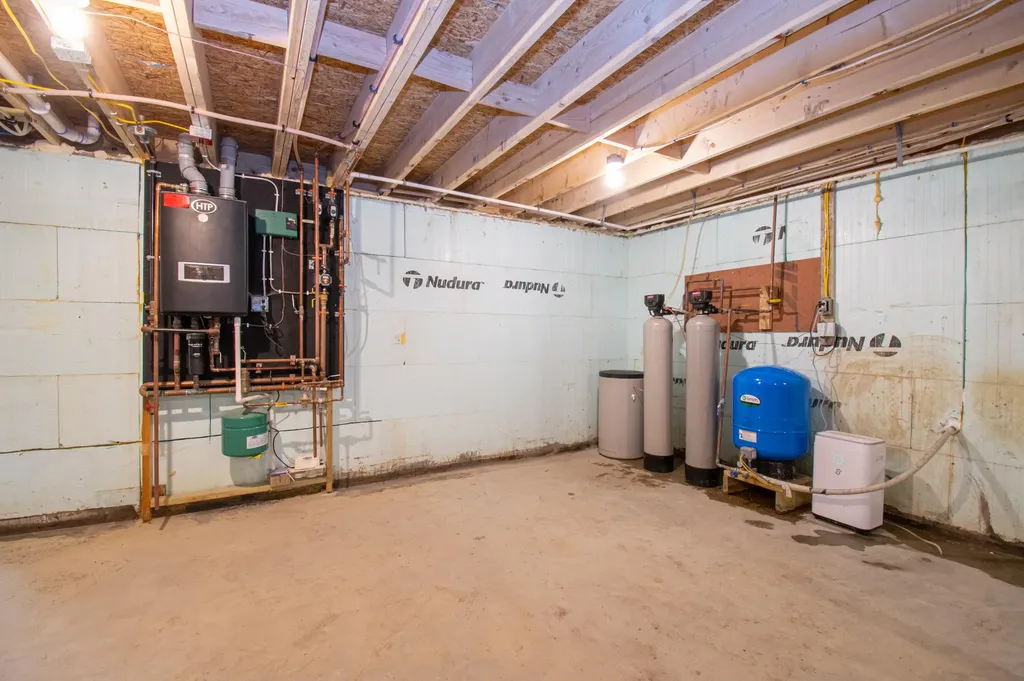 1304 Main Road Phippsburg ME 04562