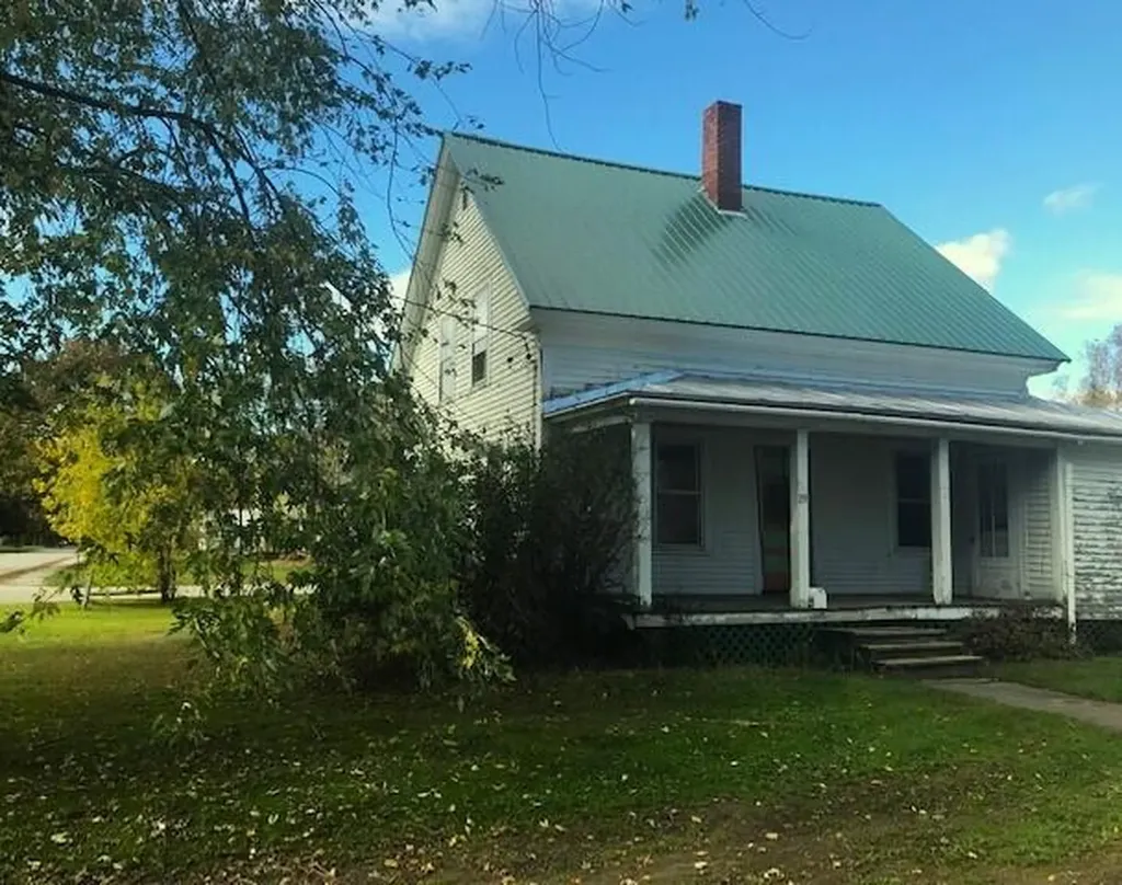 29 Silver Street Skowhegan ME 04976