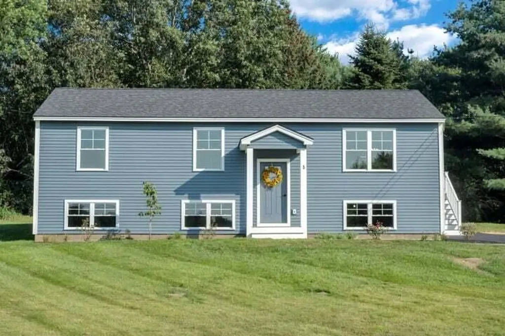 5 Laliberte Circle Saco ME 04072