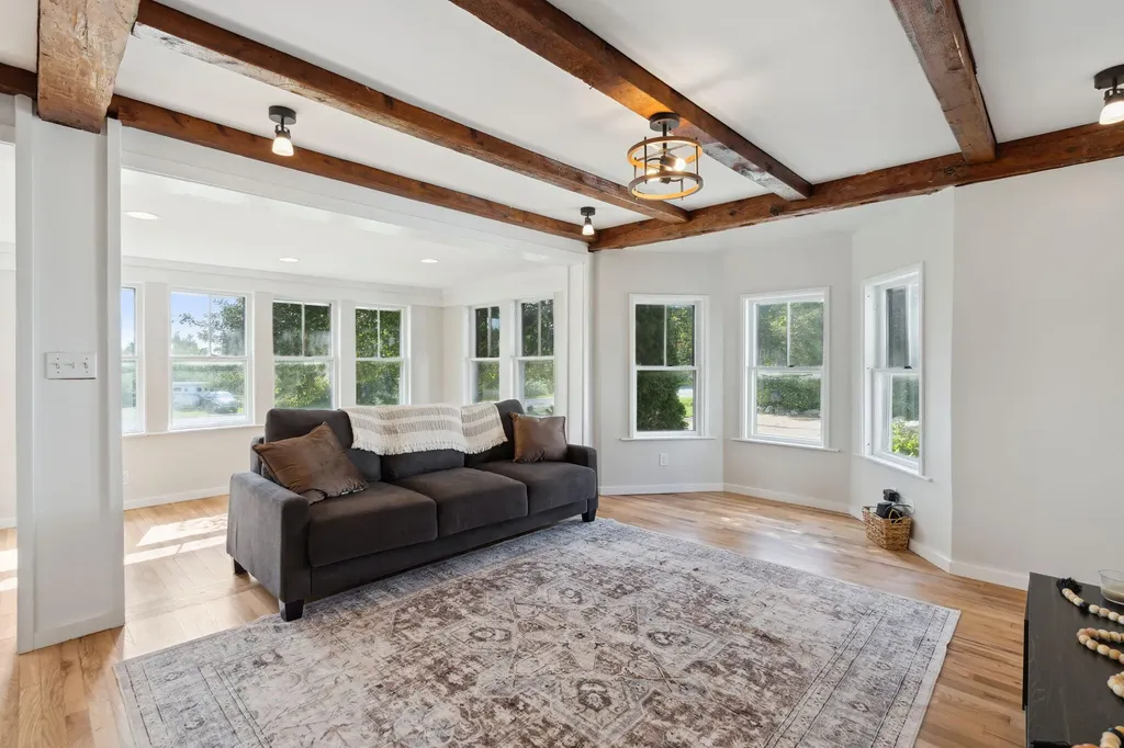 362 Hallowell Road Chelsea ME 04330